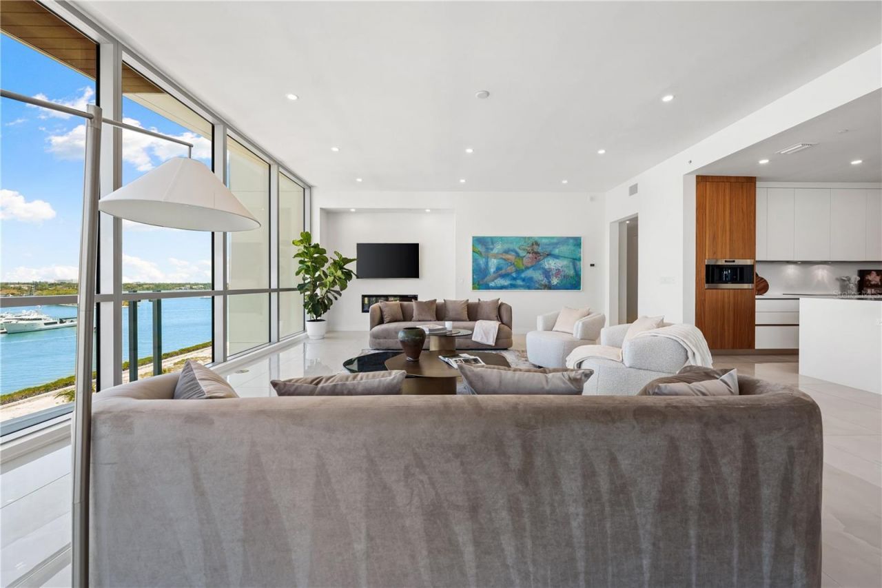 111 Golden Gate, Unit 602, Sarasota, FL 34236 Photo