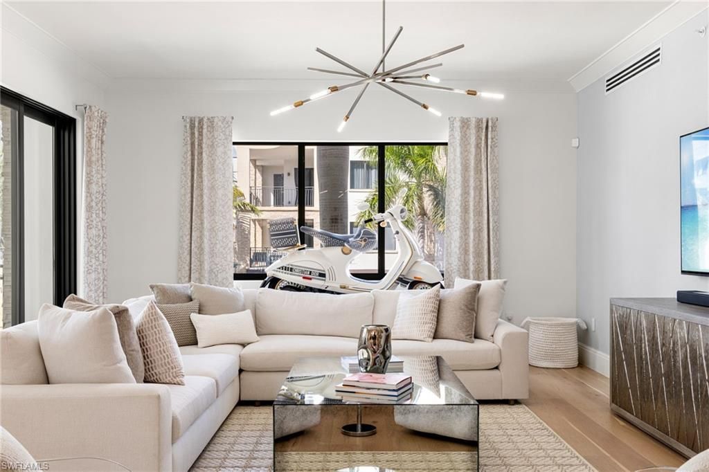 1130 3rd Ave S, Unit 210, Naples, FL 34102 Photo