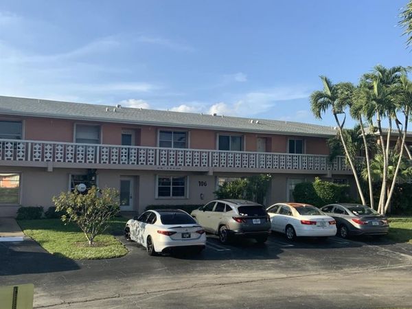 1621 NW 18th Avenue, Unit 102, Delray Beach, FL 33445