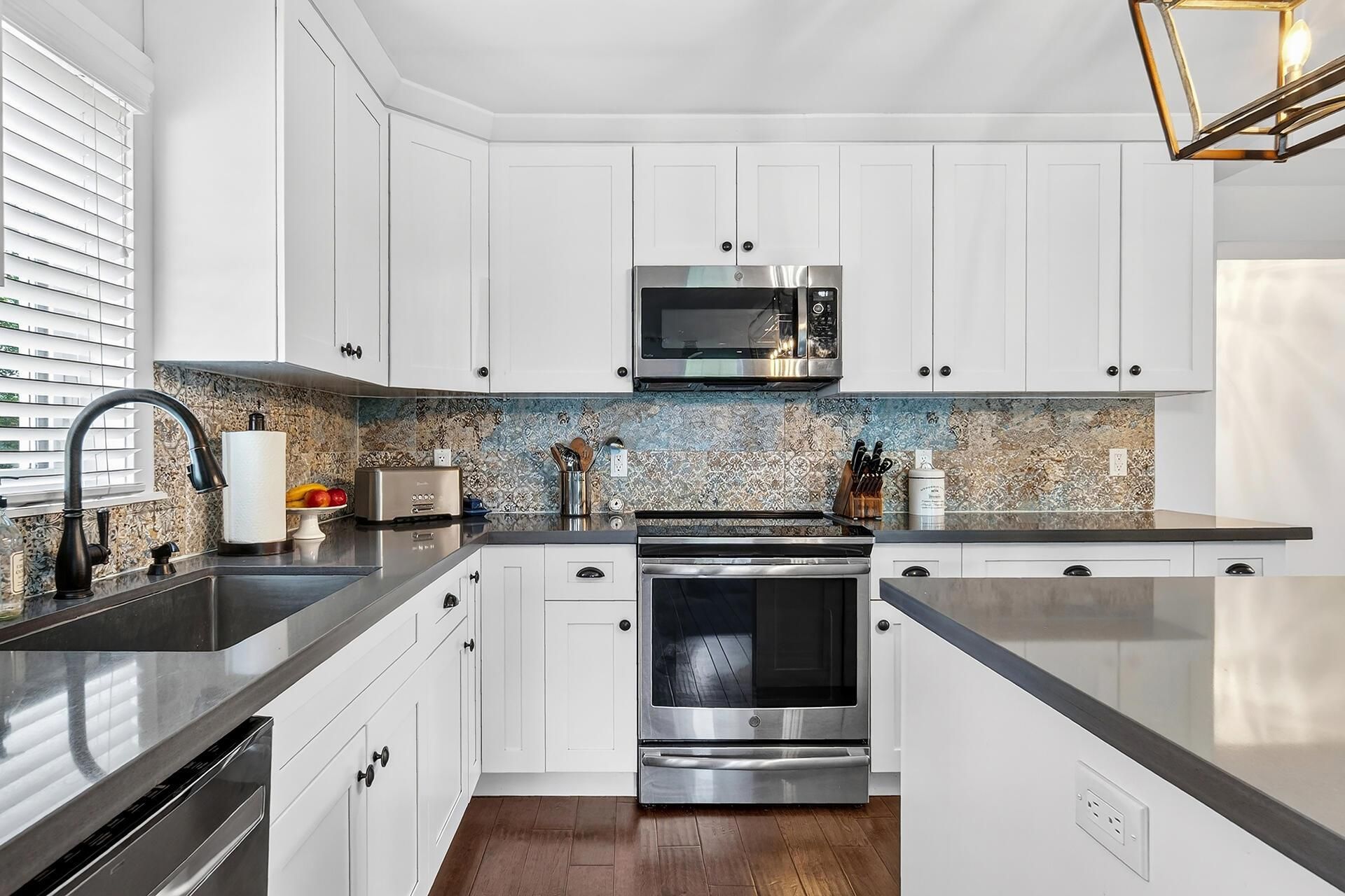 354 Marlborough Place, West Palm Beach, FL 33405 Photo