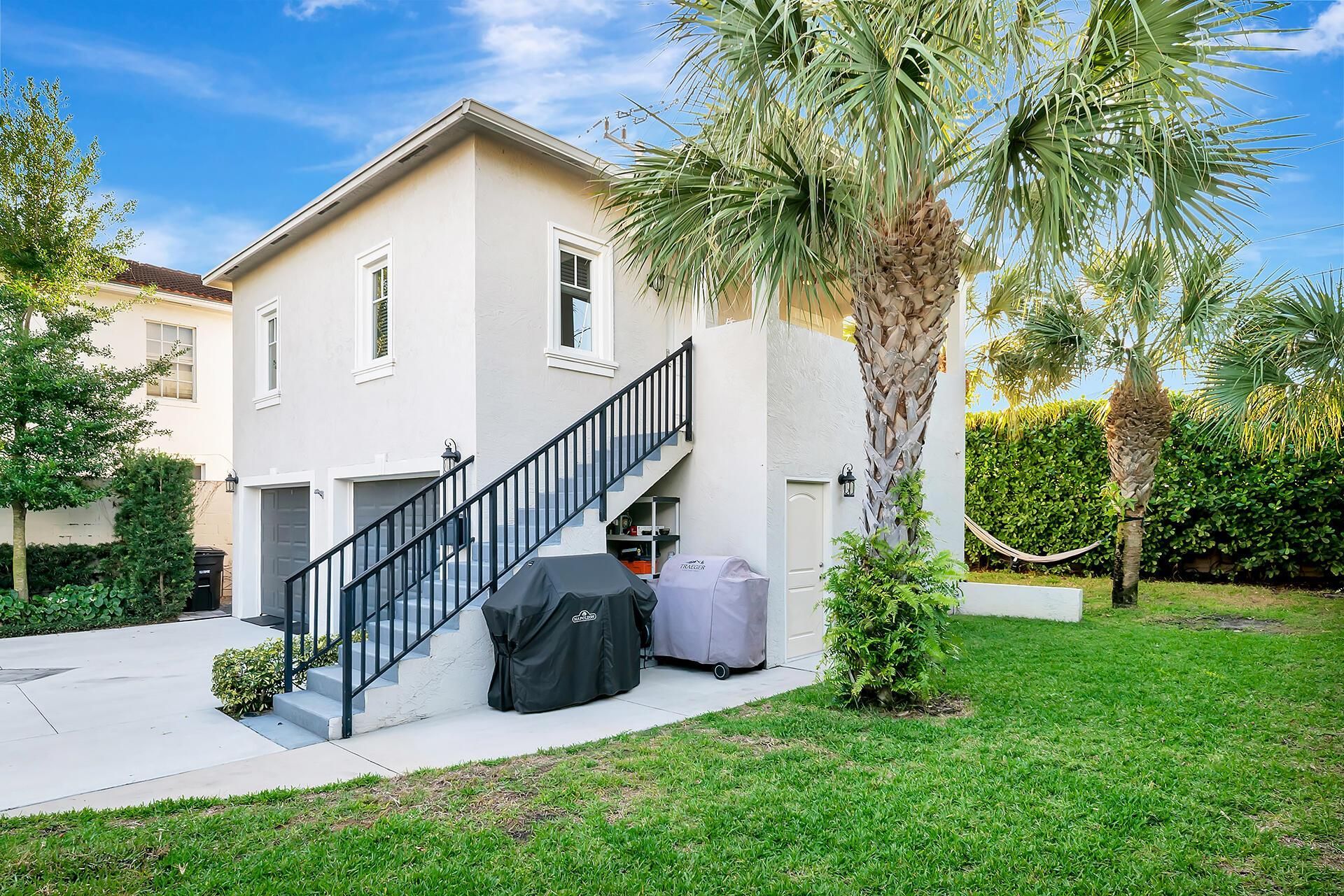 354 Marlborough Place, West Palm Beach, FL 33405 Photo