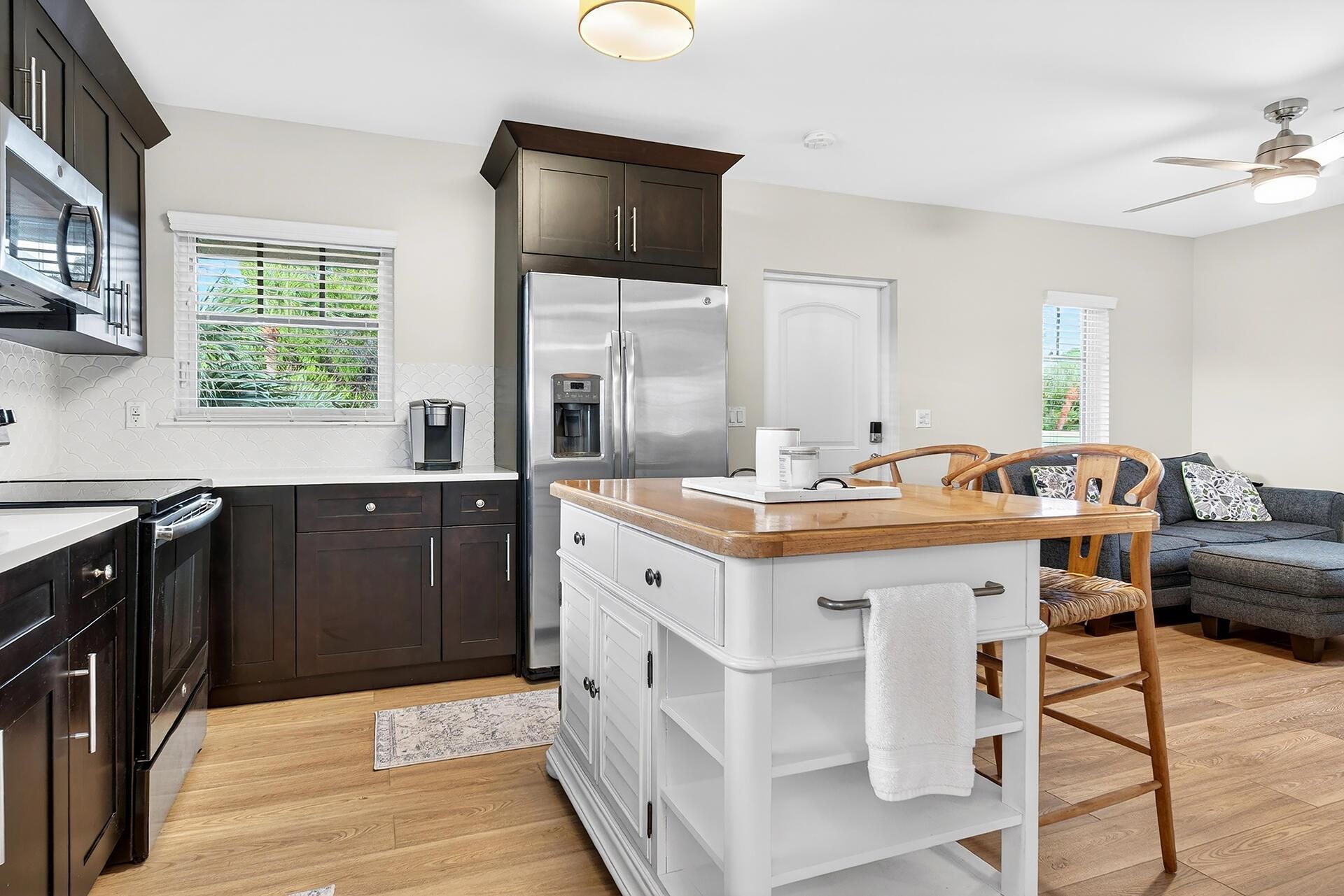 354 Marlborough Place, West Palm Beach, FL 33405 Photo