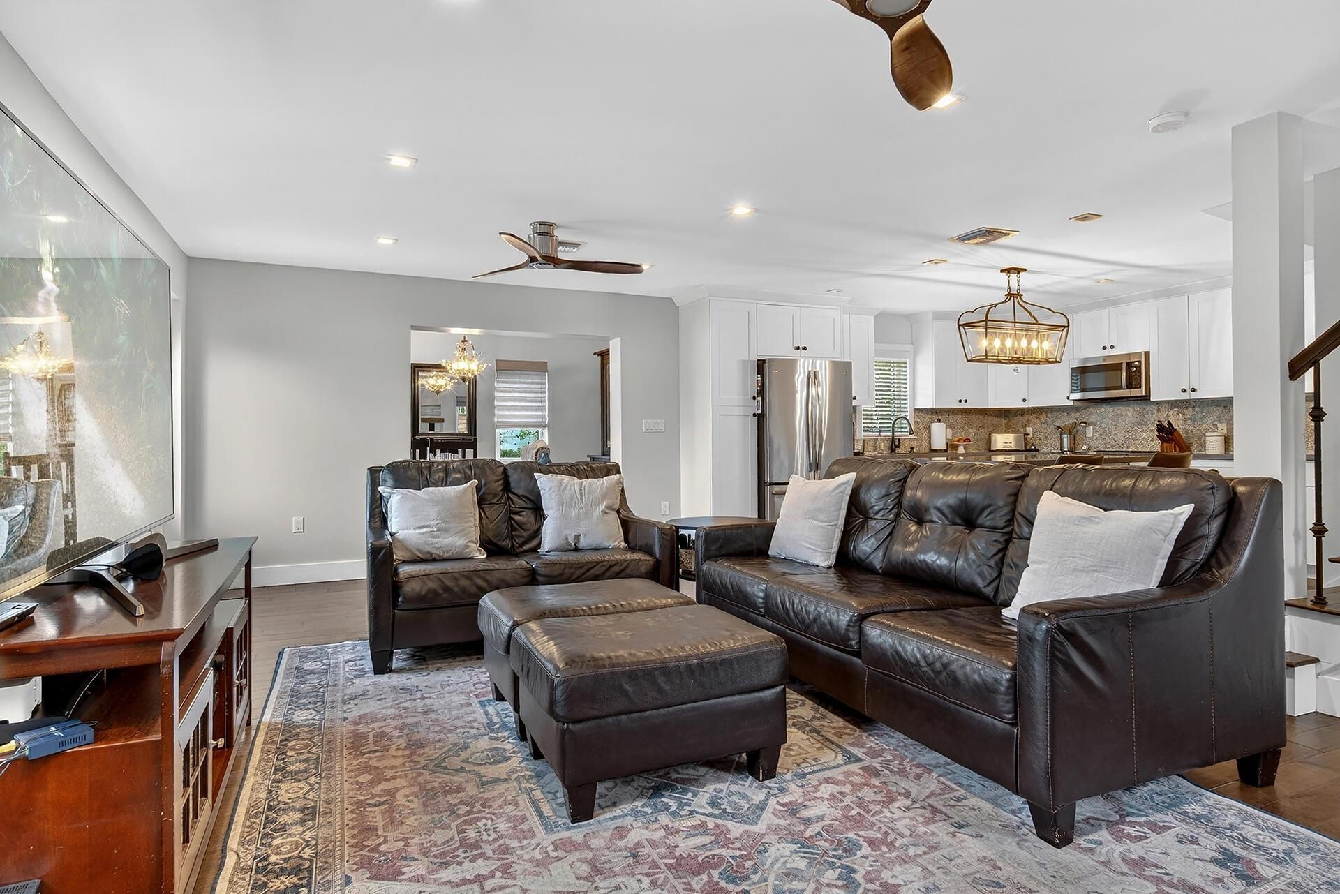 354 Marlborough Place, West Palm Beach, FL 33405 Photo