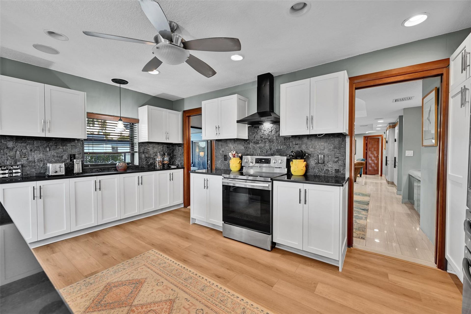 5102 Yellow Pine Ln, Tamarac, FL 33319 Photo