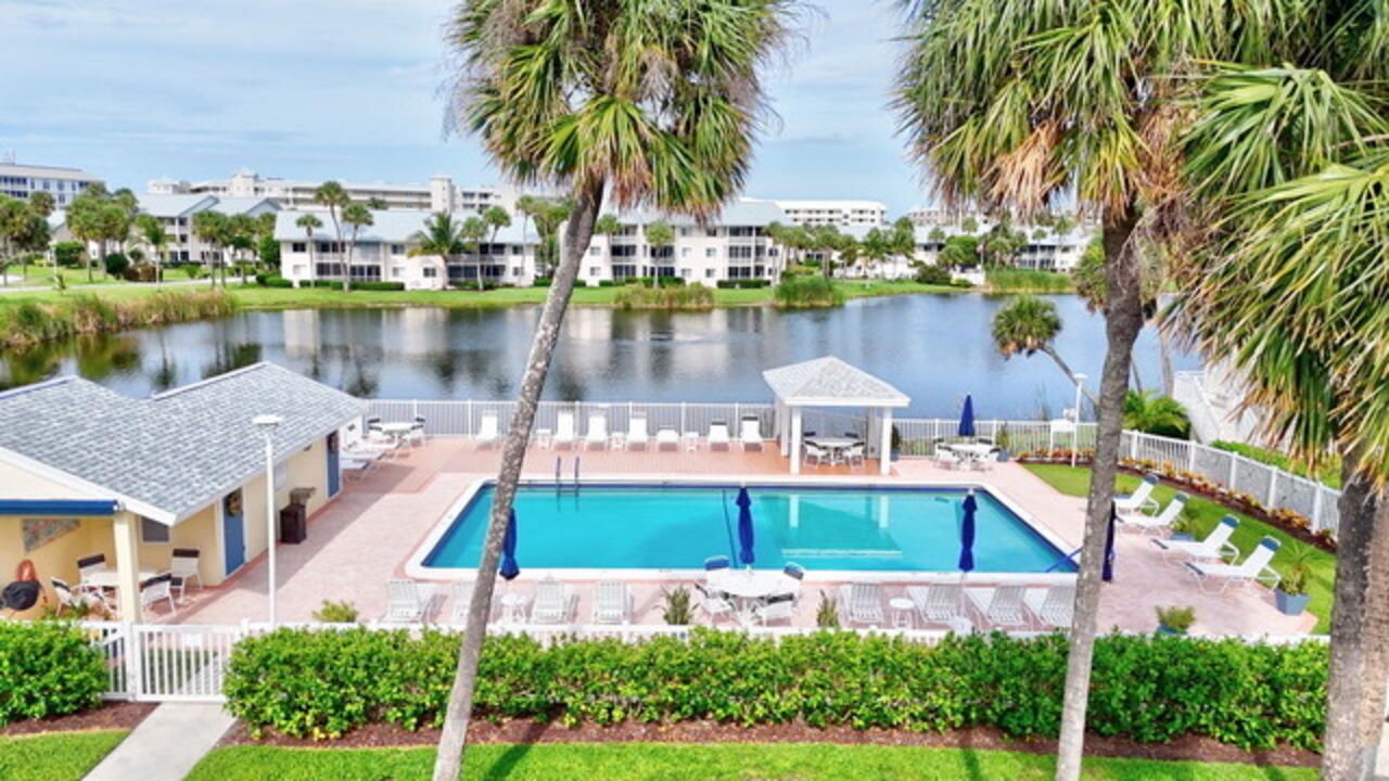 5558 NE Gulfstream Way, Unit 5558, Hutchinson Island, FL 34996 Photo