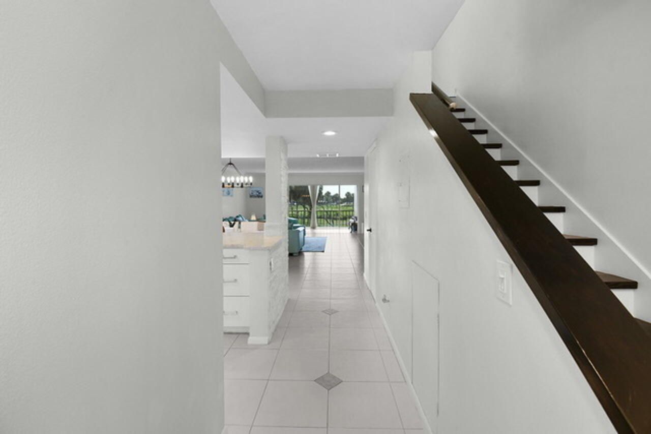 5558 NE Gulfstream Way, Unit 5558, Hutchinson Island, FL 34996 Photo