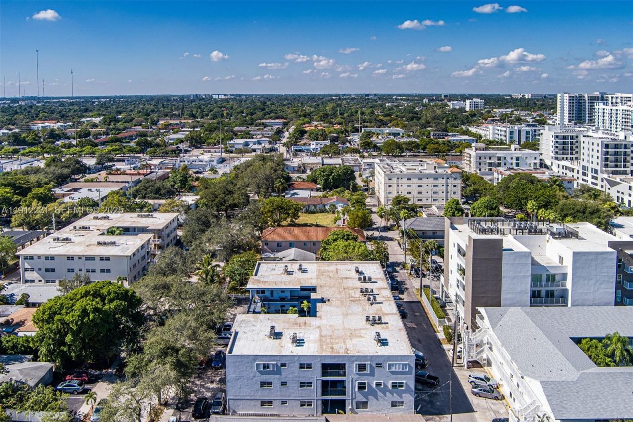 1943 Monroe St, Unit 310D, Hollywood, FL 33020 Photo