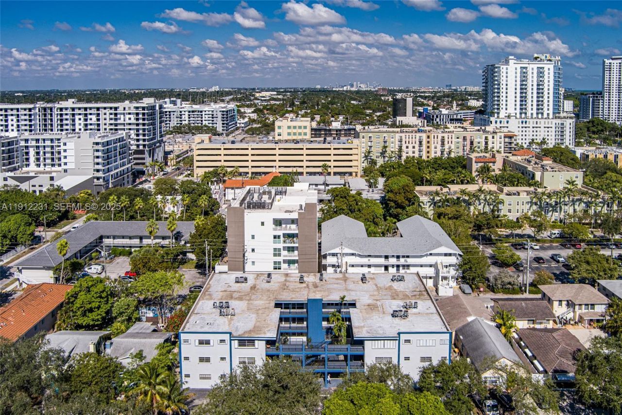 1943 Monroe St, Unit 310D, Hollywood, FL 33020 Photo