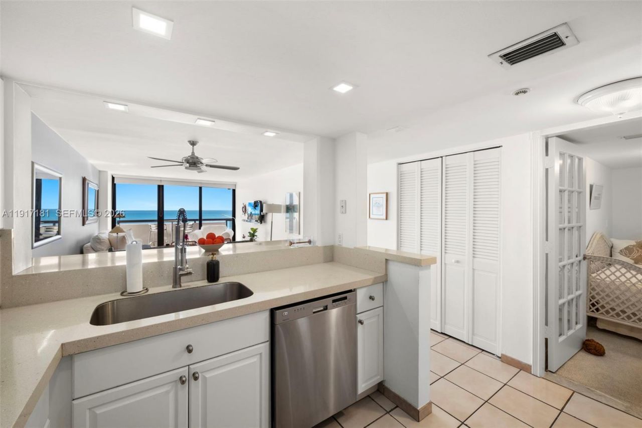 2555 Collins Ave, Unit 805, Miami Beach, FL 33140 Photo