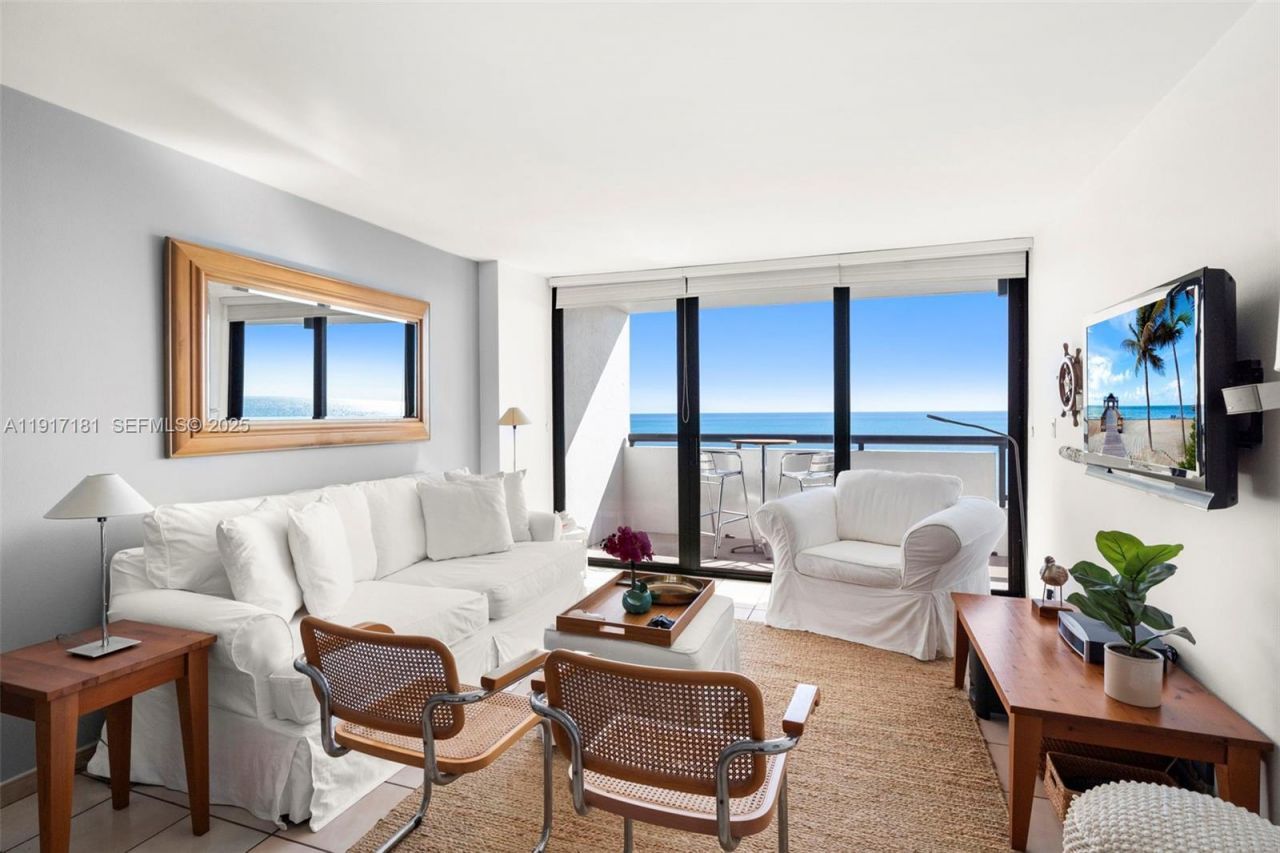 2555 Collins Ave, Unit 805, Miami Beach, FL 33140 Photo