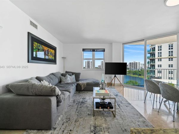 19900 E Country Club Dr, Unit 1112, Aventura, FL 33180