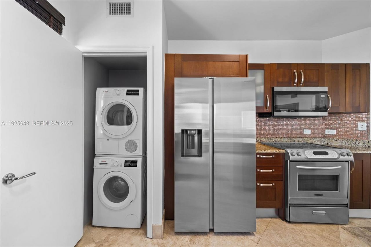 19900 E Country Club Dr, Unit 1112, Aventura, FL 33180 Photo