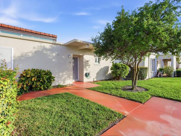 2534 Boundbrook Drive S, Unit 116, West Palm Beach, FL 33406