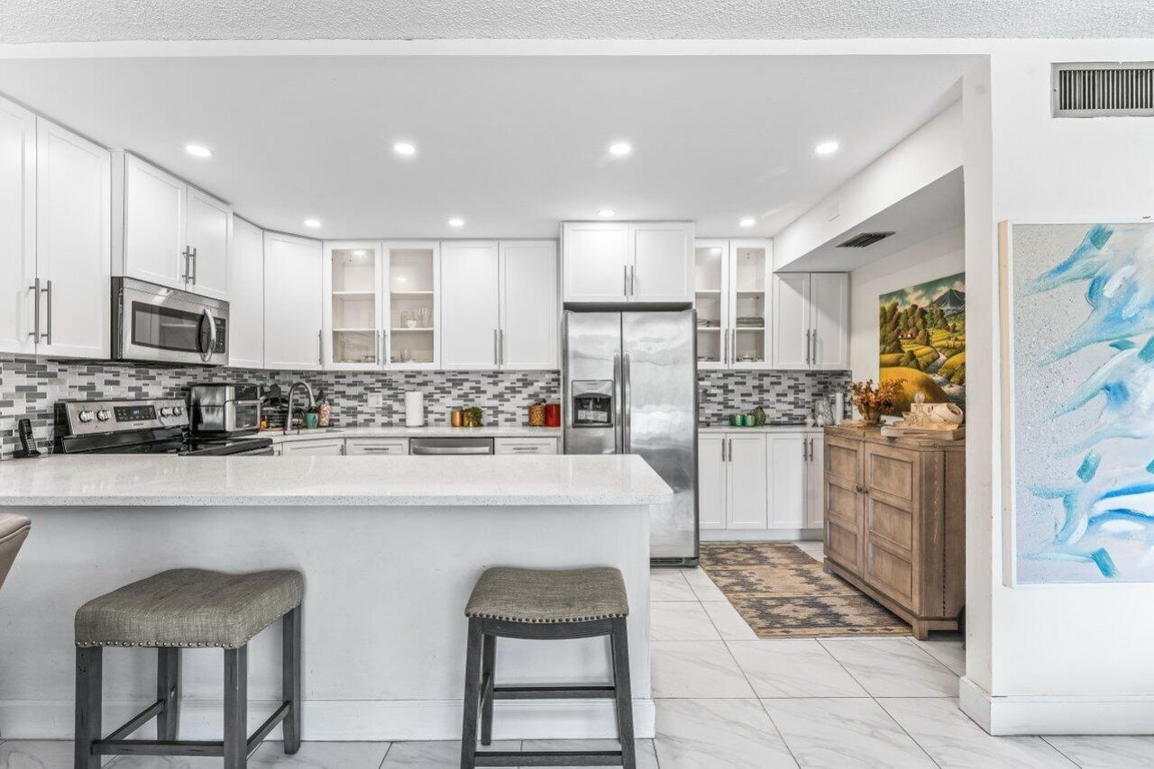 1006 Green Pine Boulevard, Unit F1, West Palm Beach, FL 33409 Photo