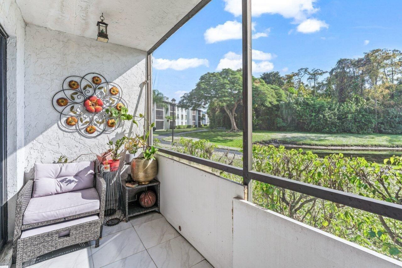 1006 Green Pine Boulevard, Unit F1, West Palm Beach, FL 33409 Photo