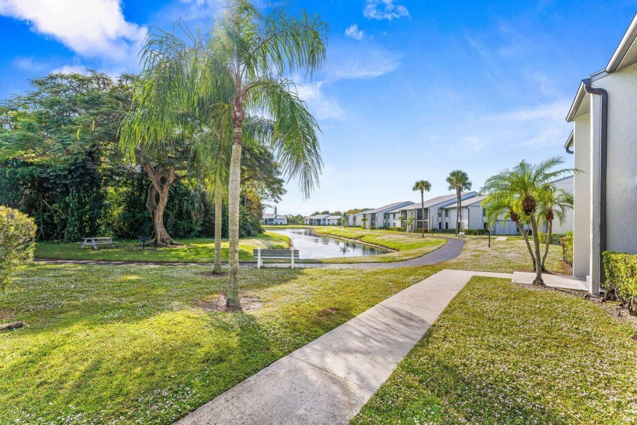 1006 Green Pine Boulevard, Unit F1, West Palm Beach, FL 33409 Photo
