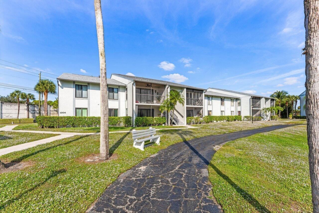 1006 Green Pine Boulevard, Unit F1, West Palm Beach, FL 33409 Photo