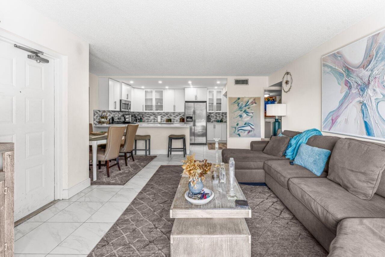 1006 Green Pine Boulevard, Unit F1, West Palm Beach, FL 33409 Photo