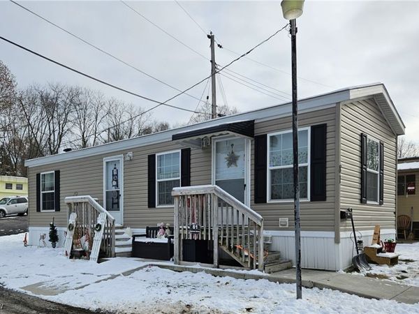 81 Hyland Drive, Akron, OH 44312