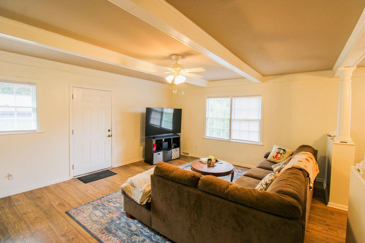 1709 Mulmar Street Photo 6