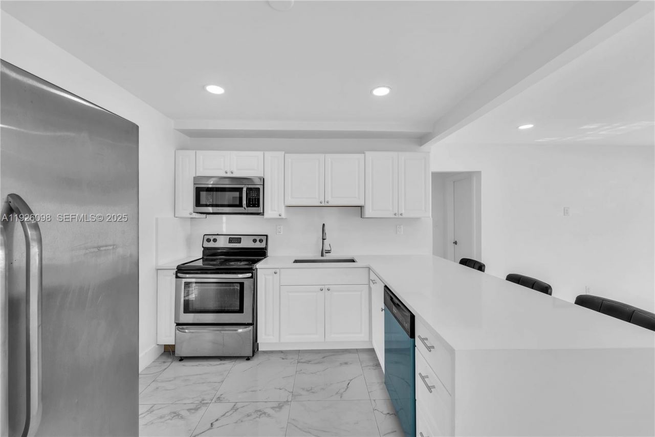 2431 Coolidge St, Hollywood, FL 33020 Photo