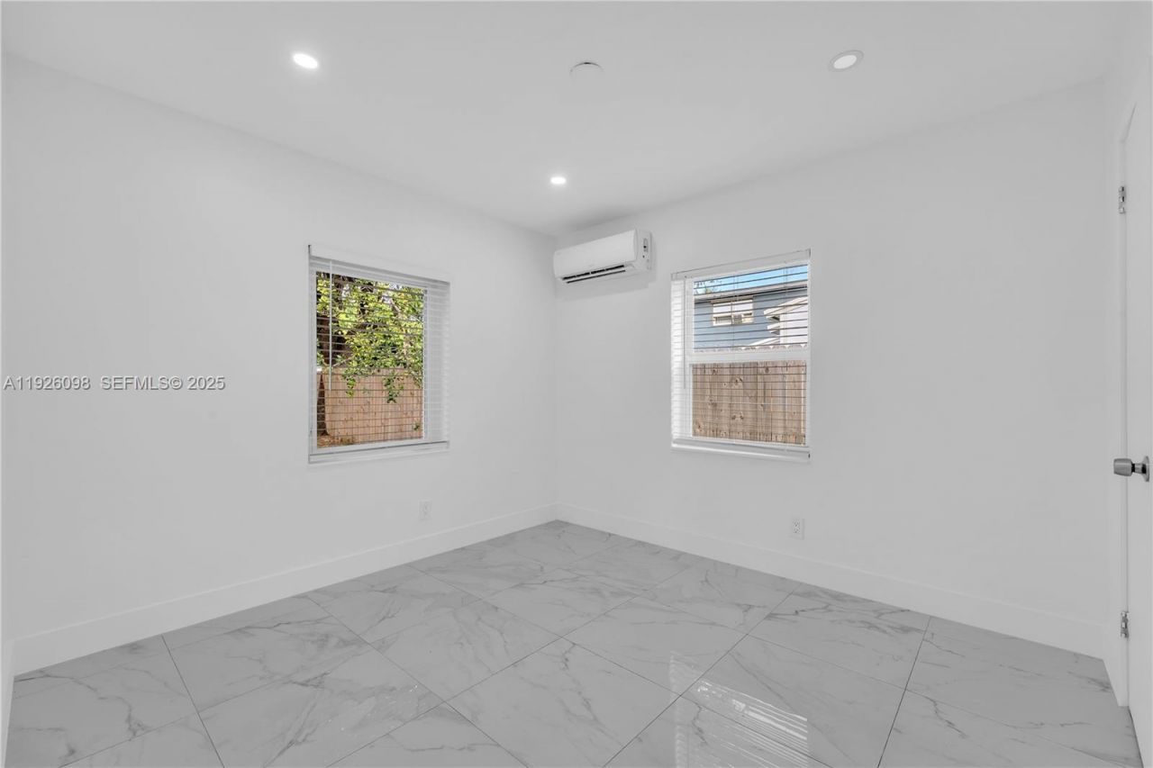 2431 Coolidge St, Hollywood, FL 33020 Photo