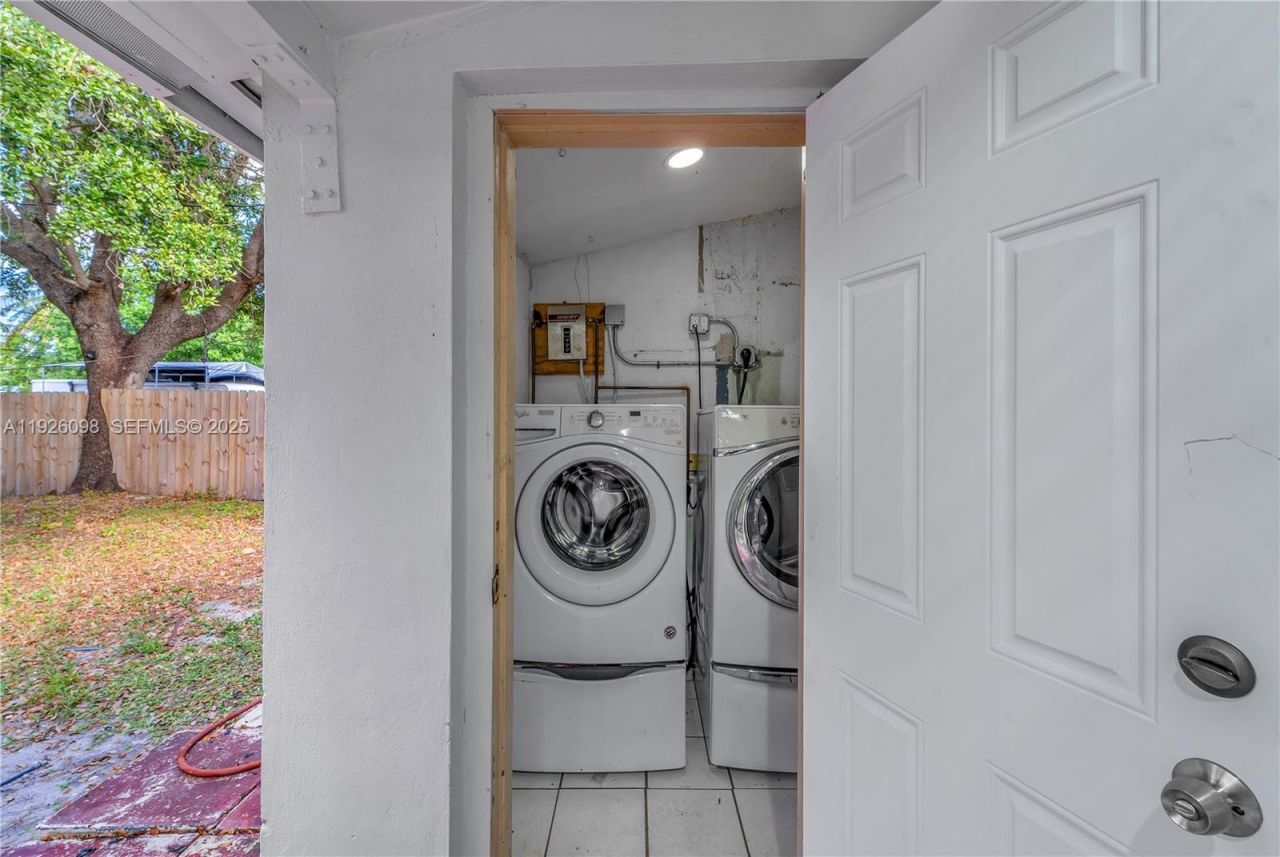 2431 Coolidge St, Hollywood, FL 33020 Photo