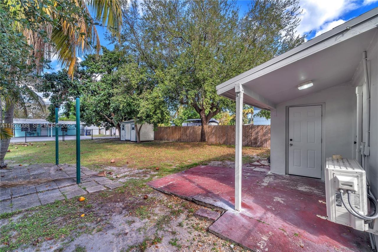 2431 Coolidge St, Hollywood, FL 33020 Photo