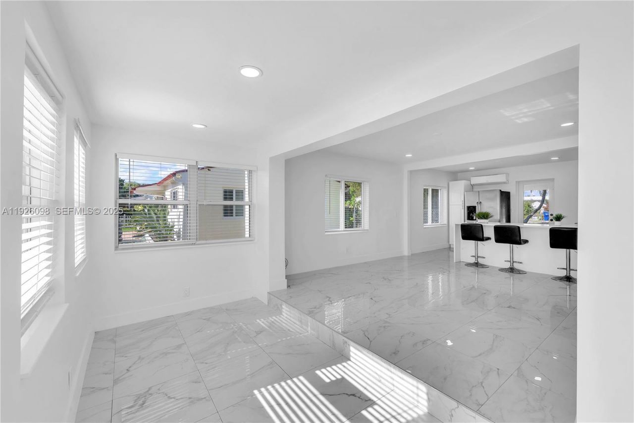 2431 Coolidge St, Hollywood, FL 33020 Photo