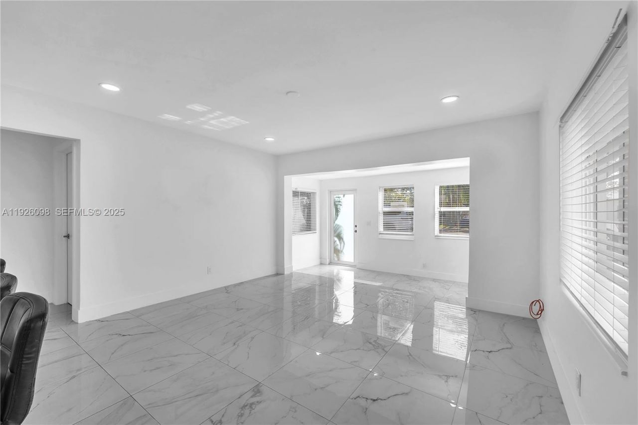 2431 Coolidge St, Hollywood, FL 33020 Photo