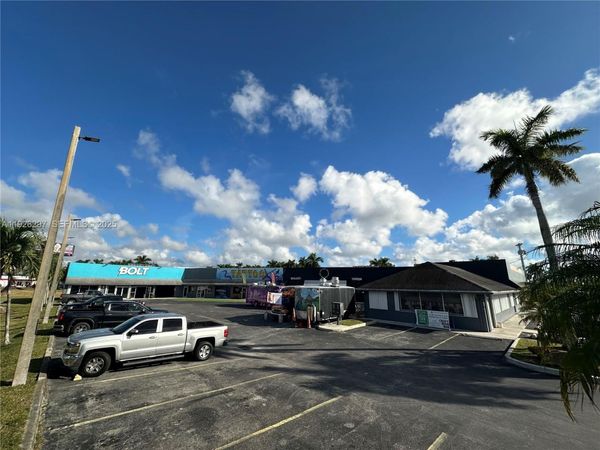 10 NE 3rd St, Florida City, FL 33034