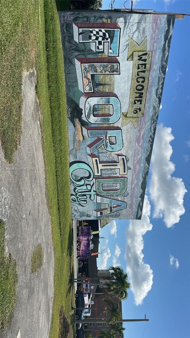 10 NE 3rd St, Florida City, FL 33034 Photo