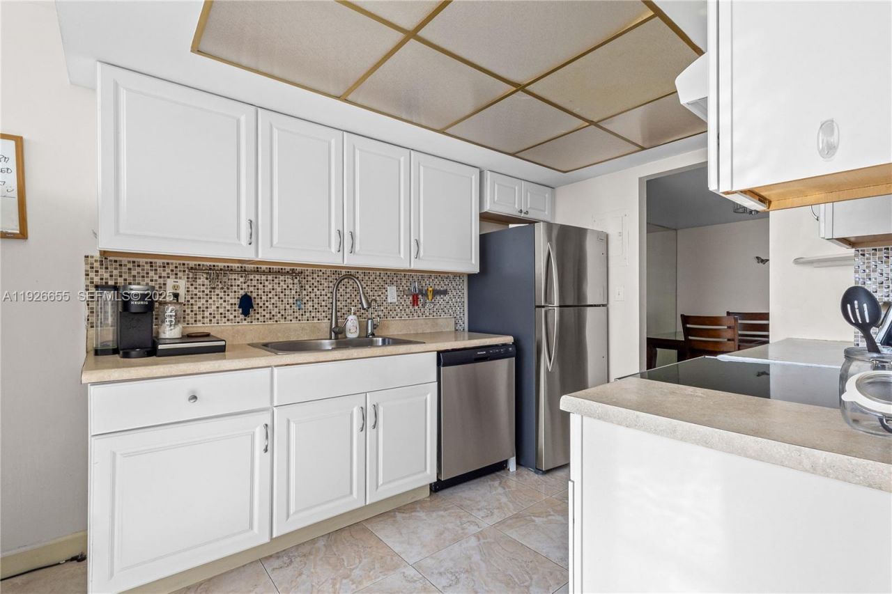 18011 Biscayne Blvd, Unit 1501, Aventura, FL 33160 Photo