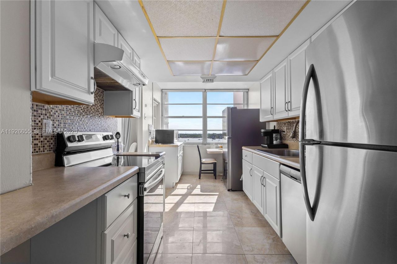 18011 Biscayne Blvd, Unit 1501, Aventura, FL 33160 Photo