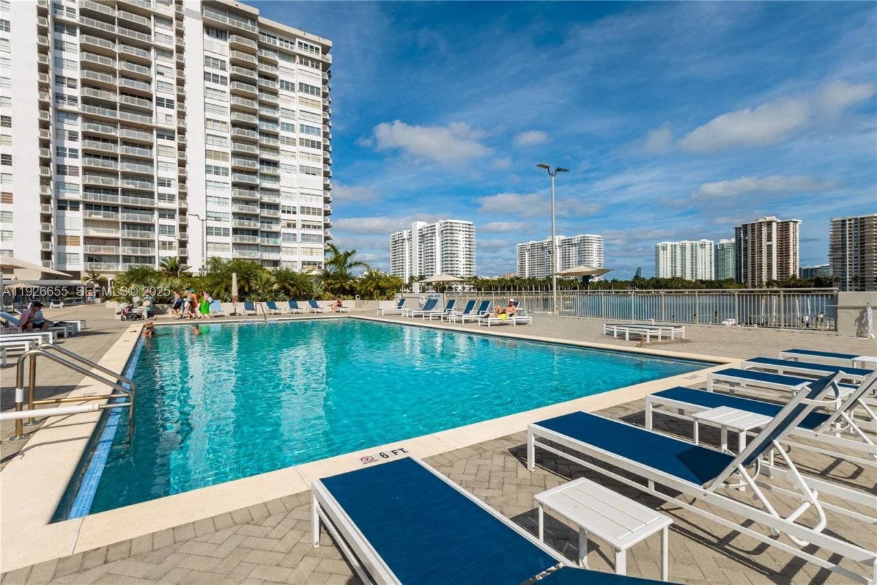 18011 Biscayne Blvd, Unit 1501, Aventura, FL 33160 Photo