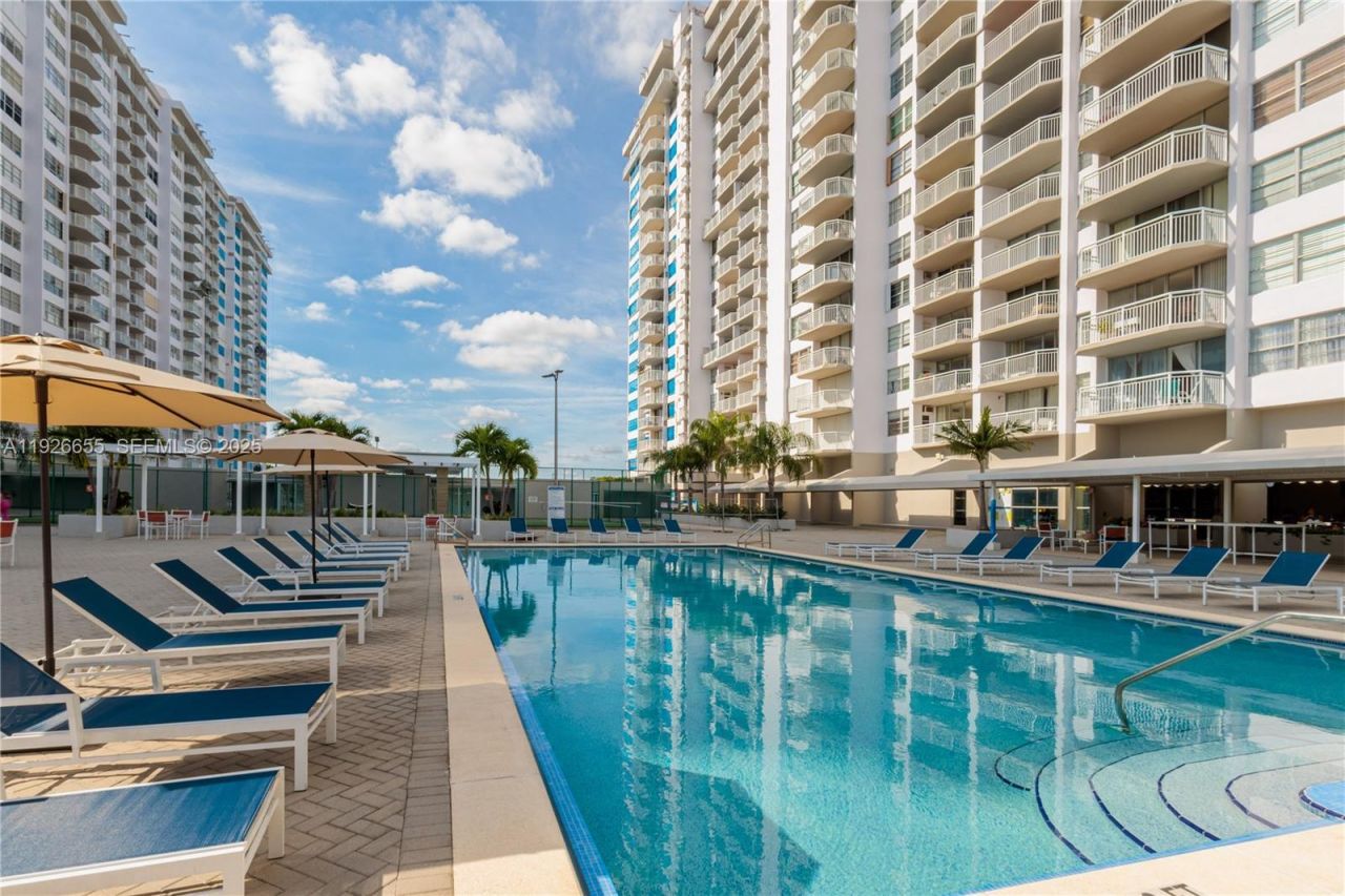18011 Biscayne Blvd, Unit 1501, Aventura, FL 33160 Photo