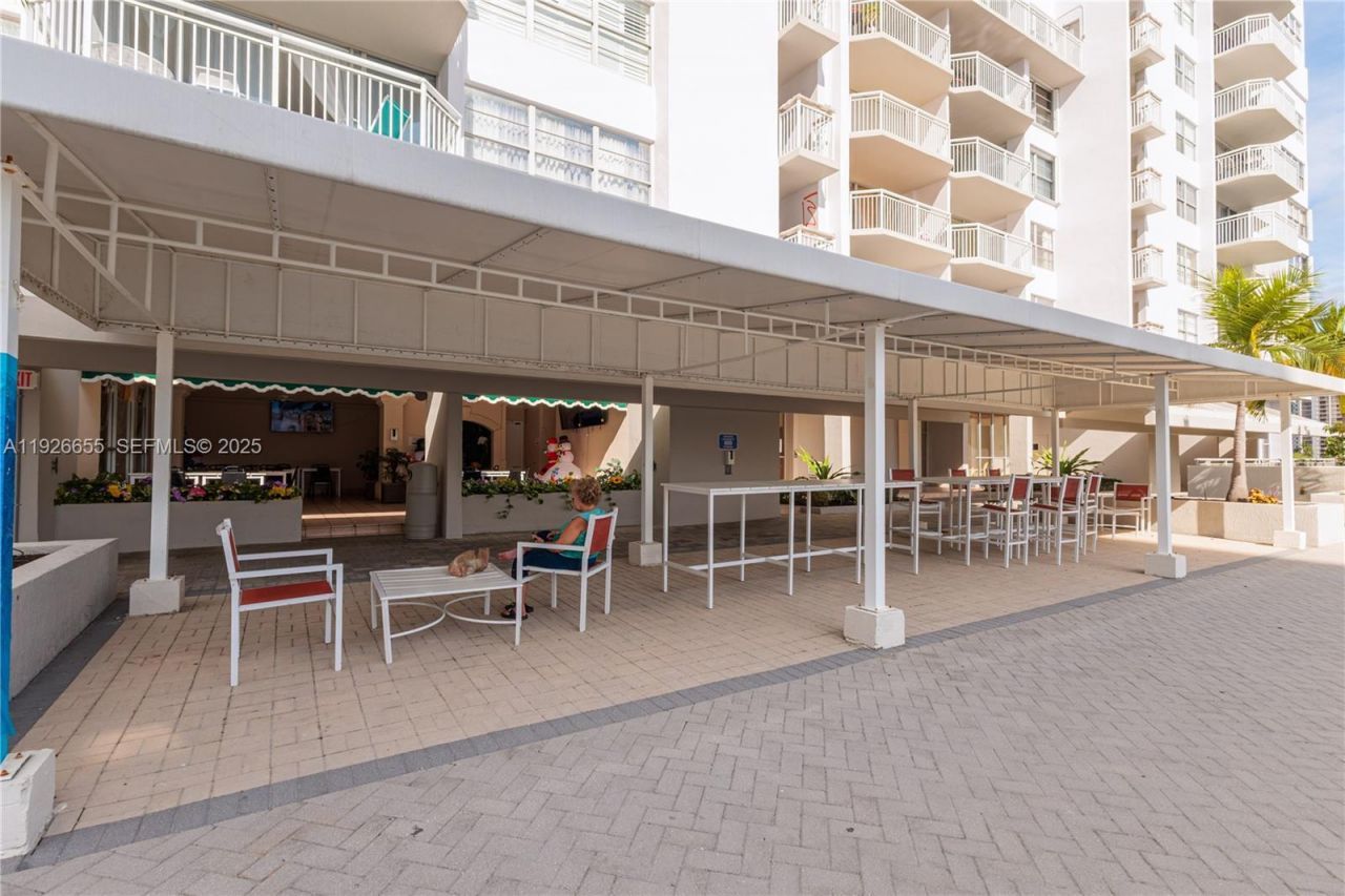 18011 Biscayne Blvd, Unit 1501, Aventura, FL 33160 Photo