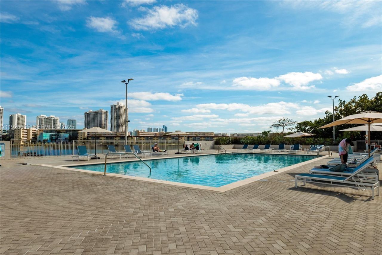18011 Biscayne Blvd, Unit 1501, Aventura, FL 33160 Photo
