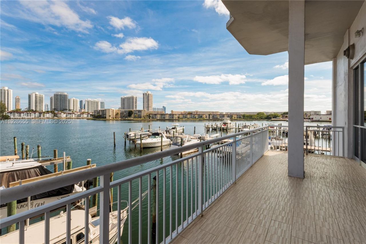 18011 Biscayne Blvd, Unit 1501, Aventura, FL 33160 Photo