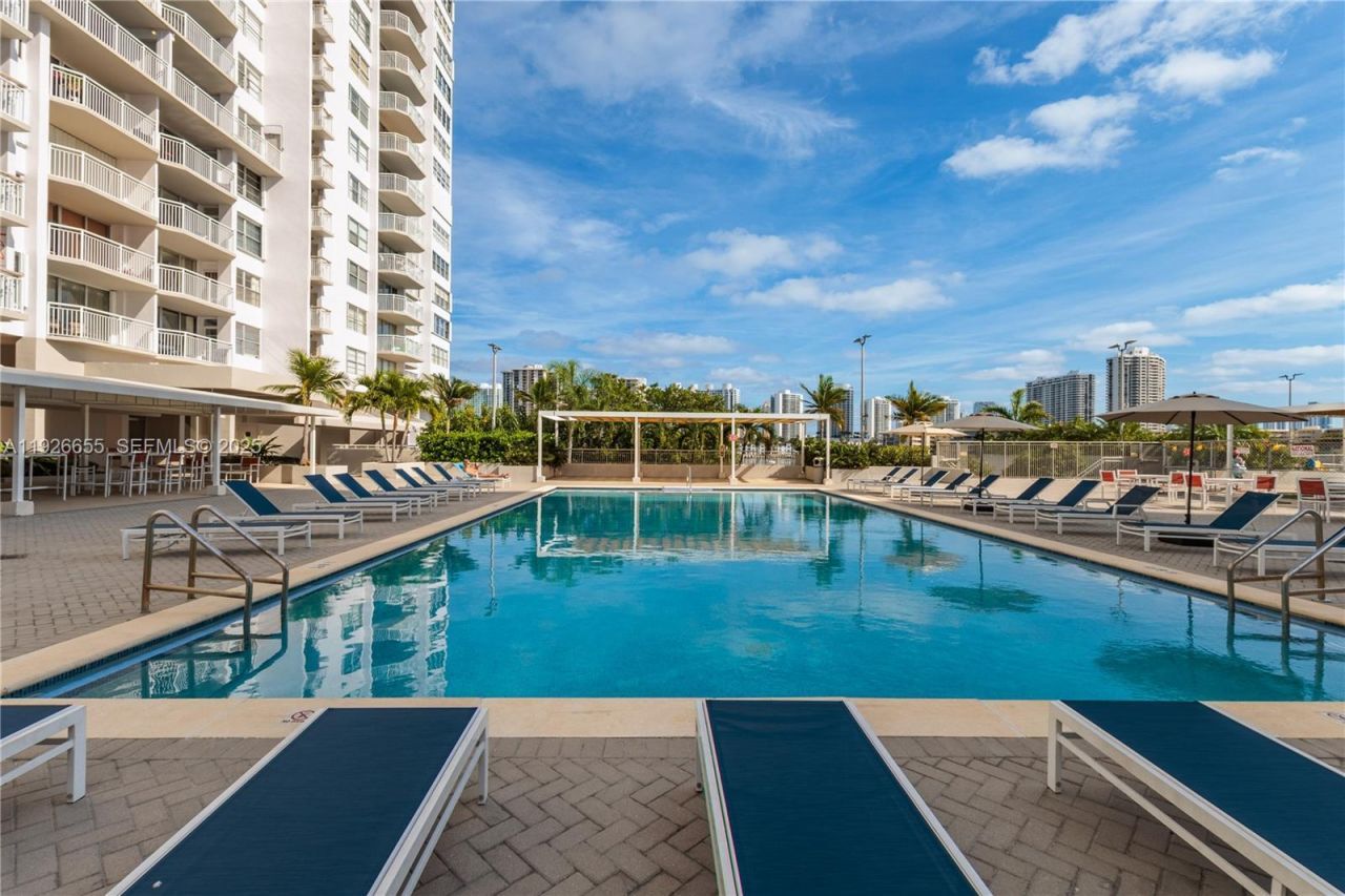 18011 Biscayne Blvd, Unit 1501, Aventura, FL 33160 Photo