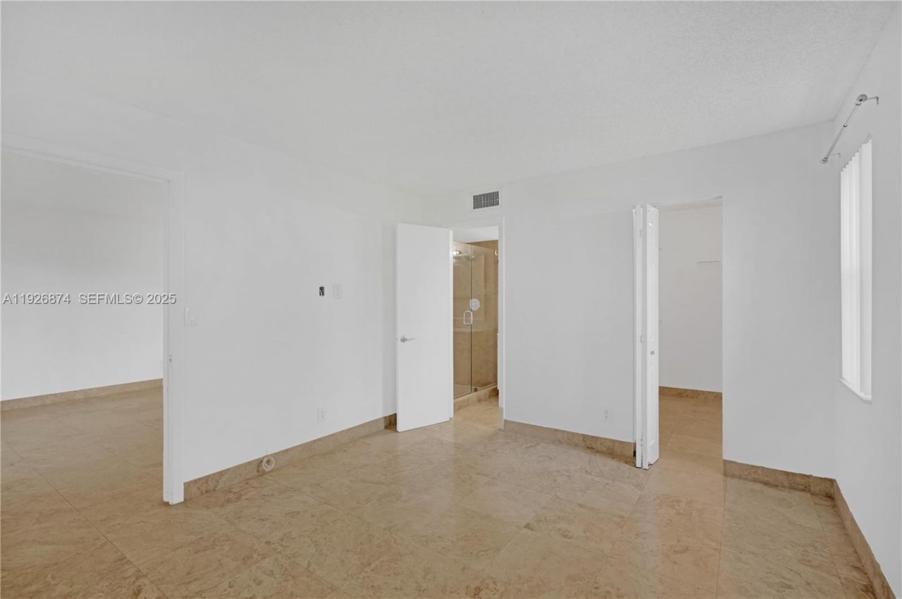 15801 W Waterside Cir, Unit 101, Sunrise, FL 33326 Photo