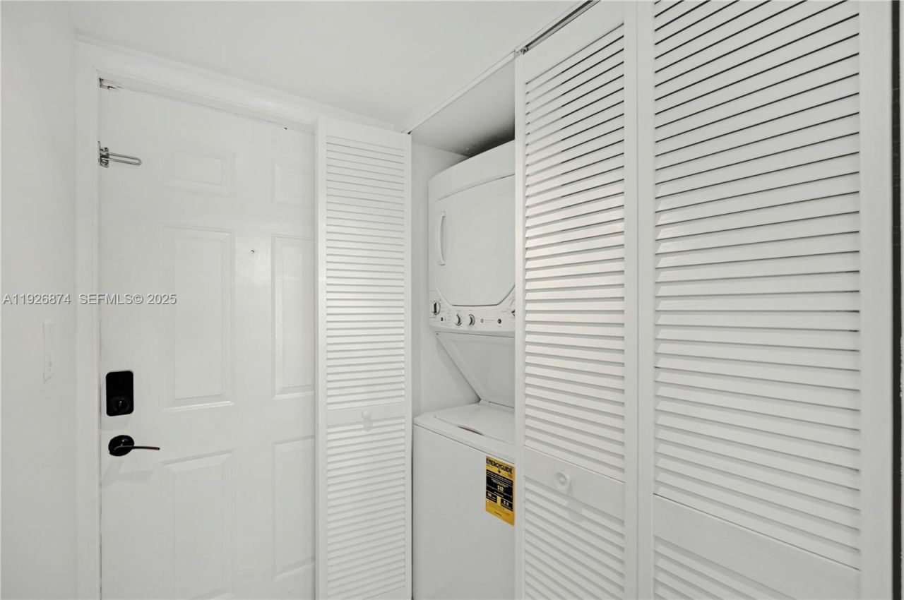 15801 W Waterside Cir, Unit 101, Sunrise, FL 33326 Photo