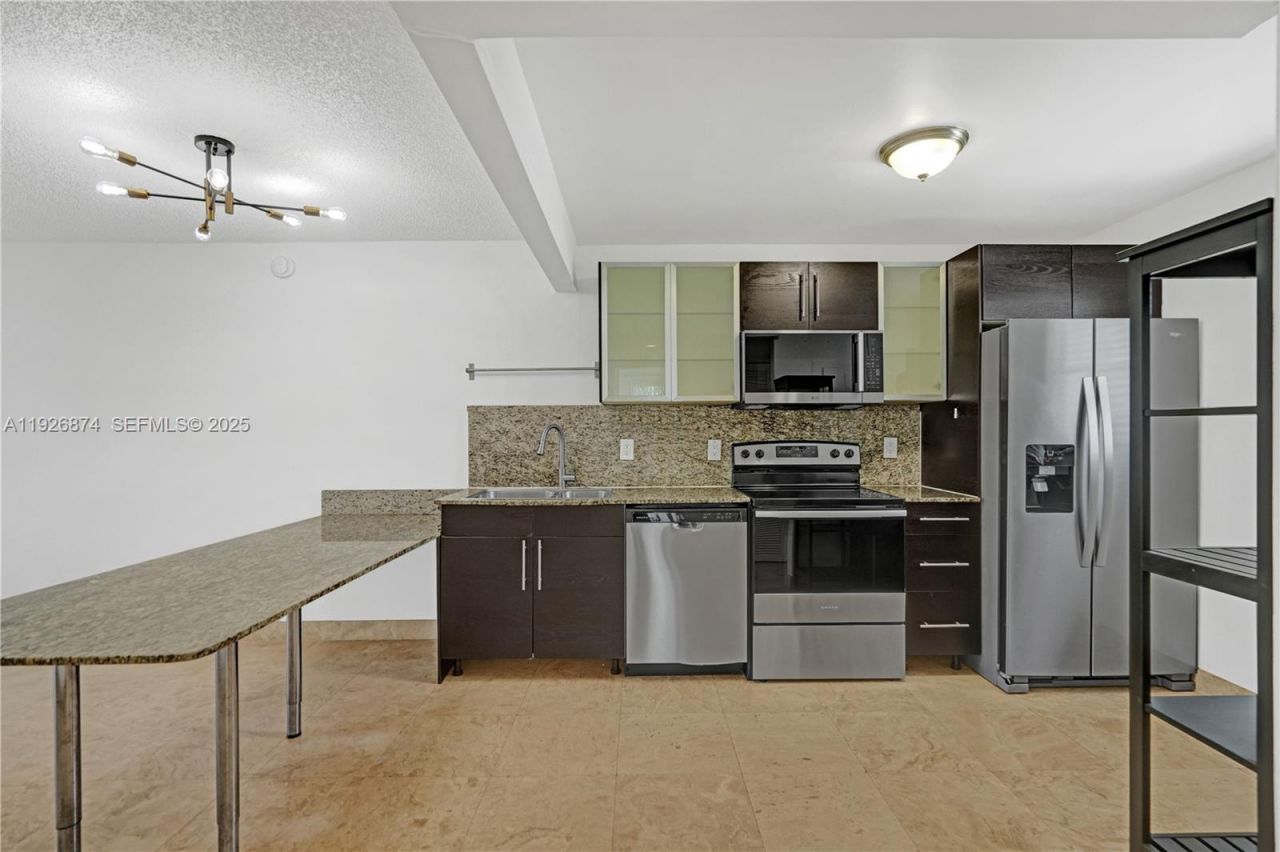 15801 W Waterside Cir, Unit 101, Sunrise, FL 33326 Photo