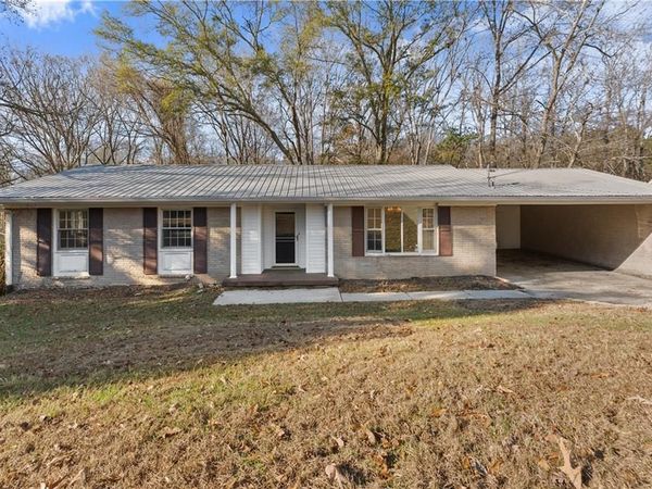 660 Honeysuckle Road, Gainesville, GA 30501