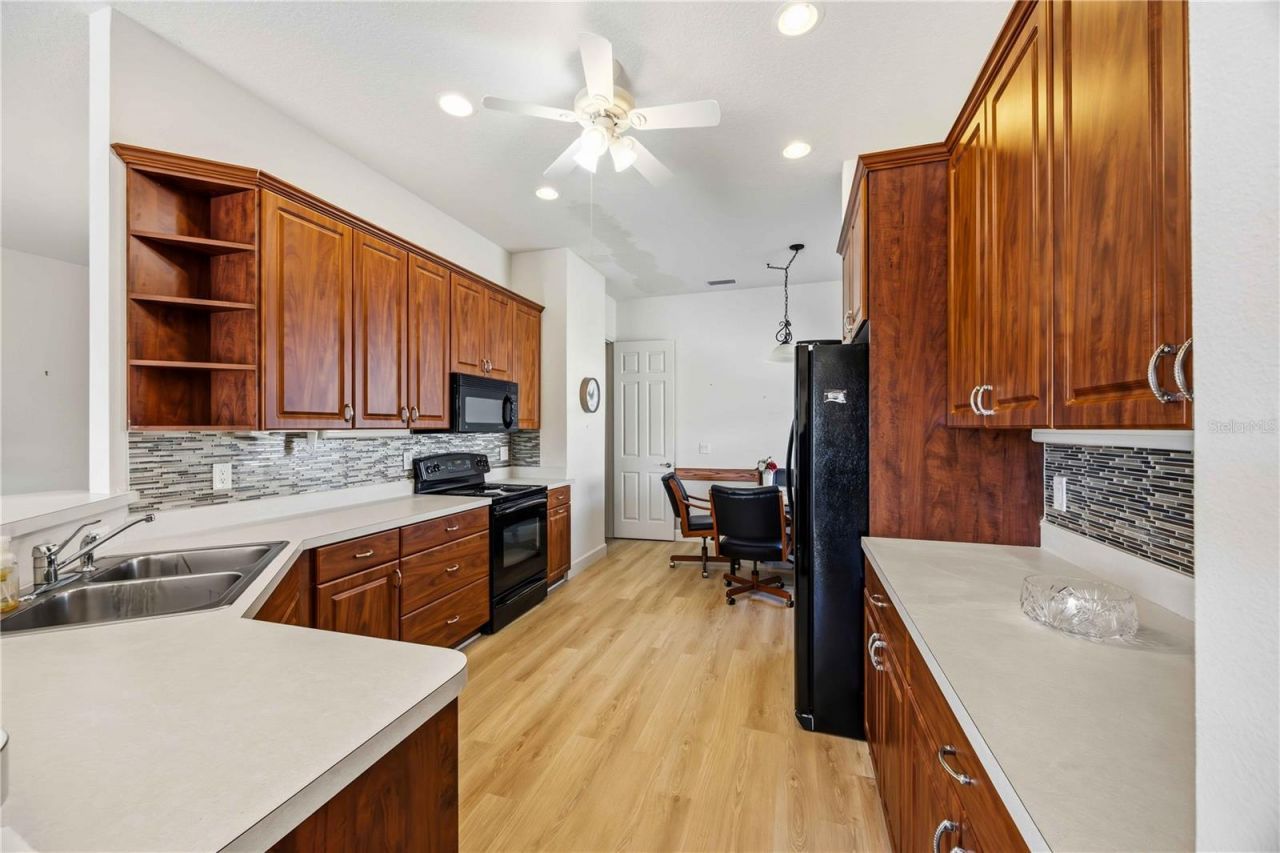 4218 64th Drive E, Sarasota, FL 34243 Photo