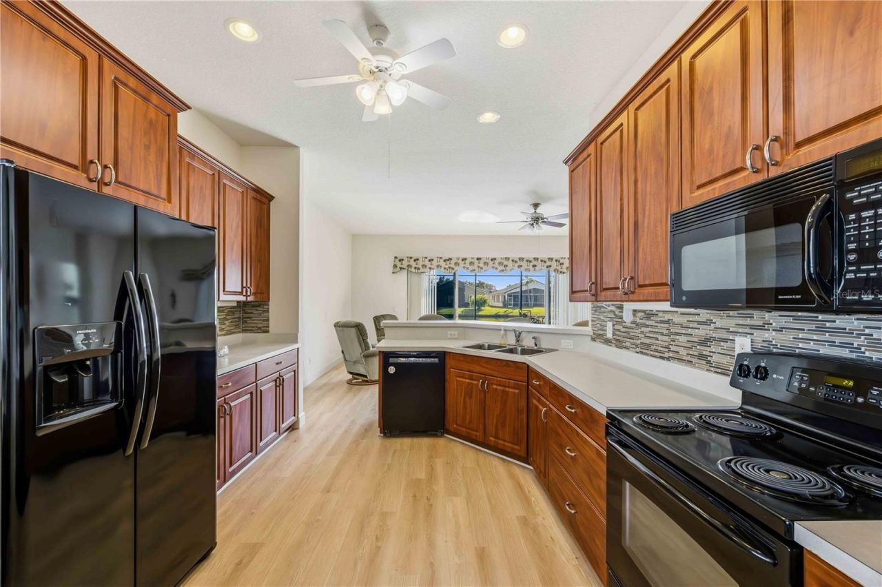 4218 64th Drive E, Sarasota, FL 34243 Photo