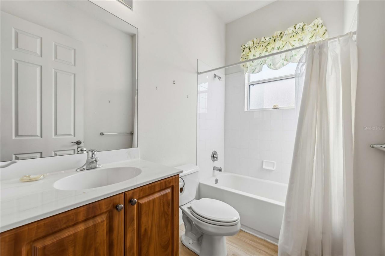 4218 64th Drive E, Sarasota, FL 34243 Photo