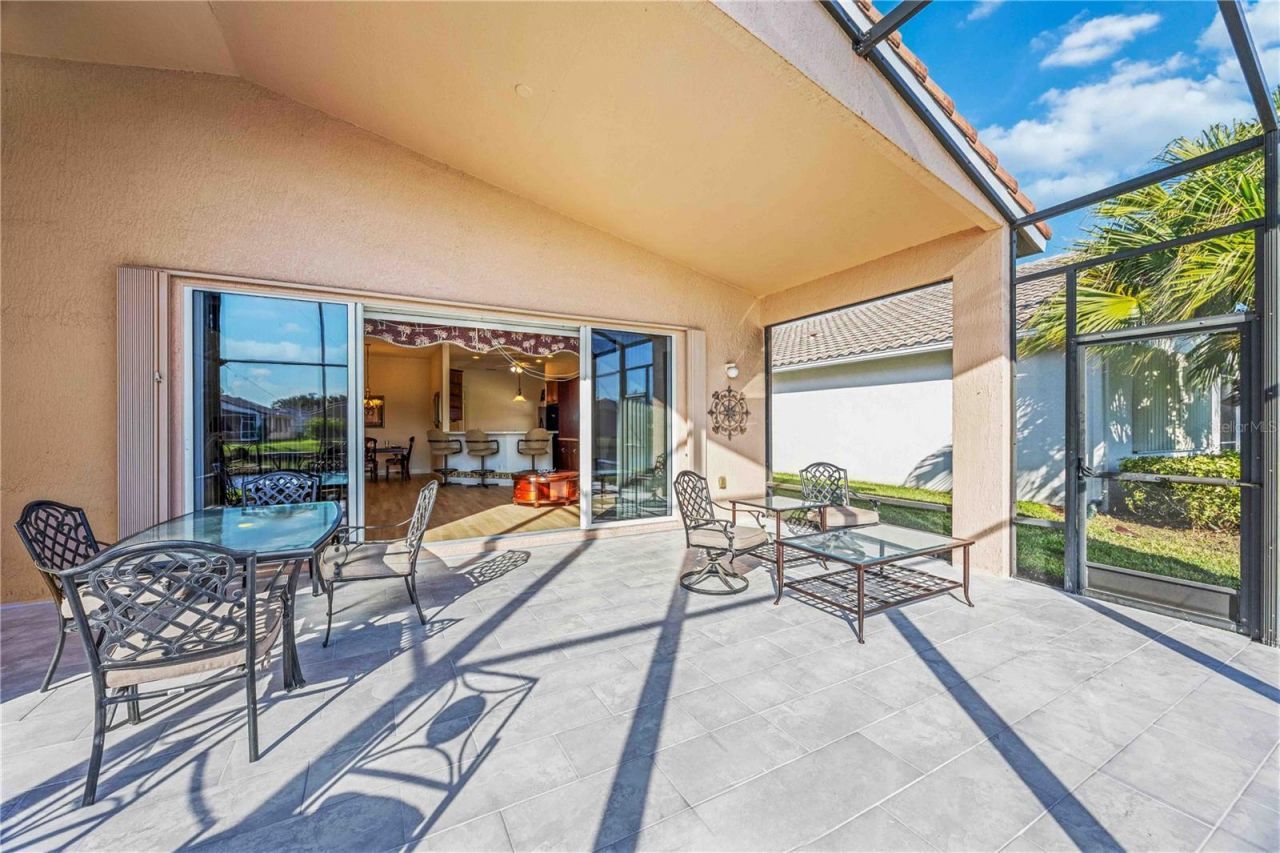 4218 64th Drive E, Sarasota, FL 34243 Photo