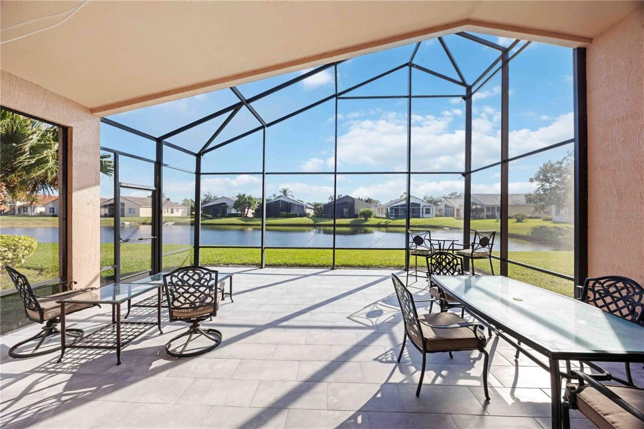 4218 64th Drive E, Sarasota, FL 34243 Photo