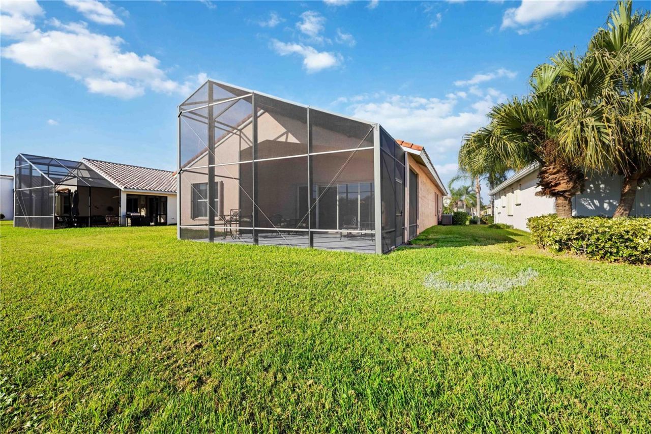 4218 64th Drive E, Sarasota, FL 34243 Photo